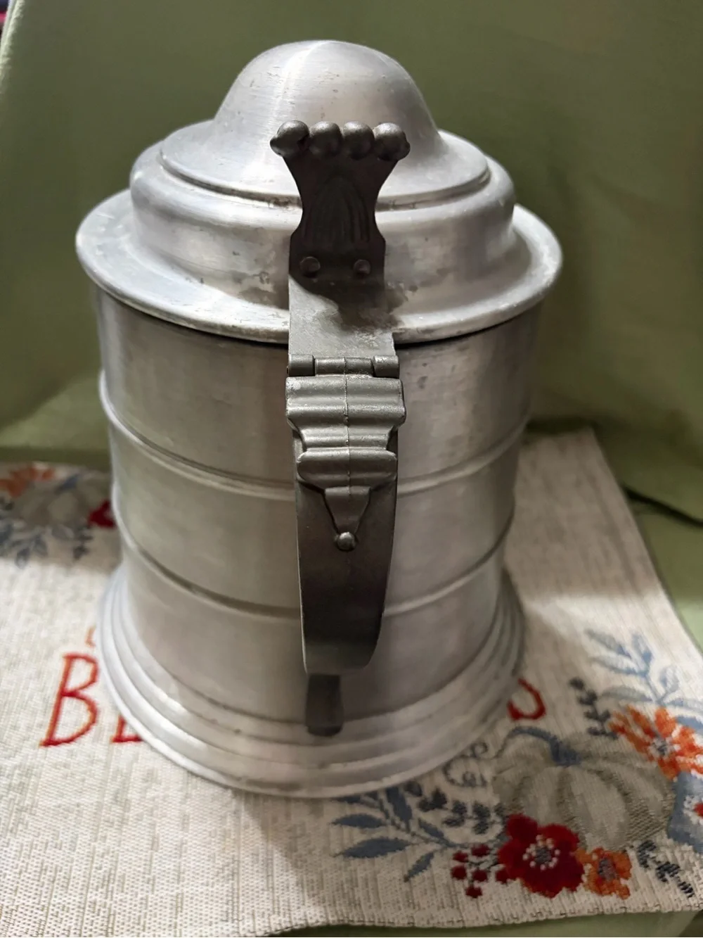 Seymour Mann stately lidded